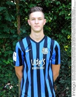 Mannschaftsshooting beim 1. FC Saarbrücken auf dem Trainingsplatz in Saarbrücken am Mittwoch (22.07.2015). Im Bild: Ivan Sachanenko.