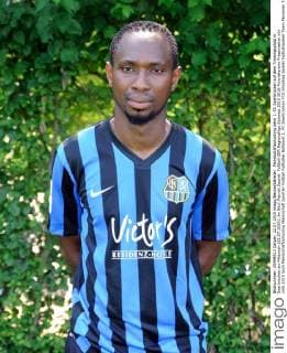 Mannschaftsshooting beim 1. FC Saarbrücken auf dem Trainingsplatz in Saarbrücken am Mittwoch (22.07.2015). Im Bild: Patrick Zoundi.