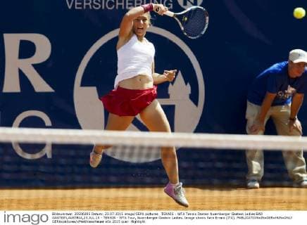 TENNIS - WTA Tennis Damen Nuernberger Gastein Ladies BAD GASTEIN,AUSTRIA,23.JUL.15 - TENNIS - WTA Tour, Nuernberger Gastein Ladies. Image shows Sara Errani (ITA). GEPAxpictures xMatthiasxHauer