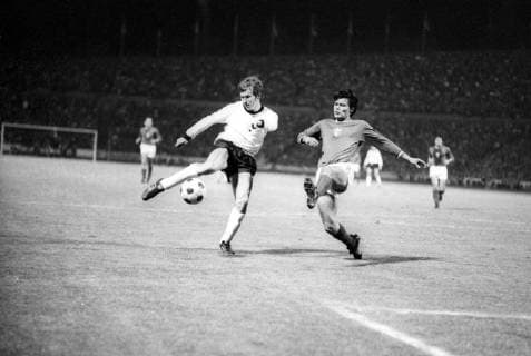 BR Deutschland - Mexiko in Hannover: Jupp Heynckes (li., BRD)