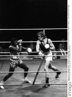 Olympia-Test im Zirkus-Krone-Bau in München: Kalipe (li., Togo) gegen Eckhard Dagge (BR Deutschland)