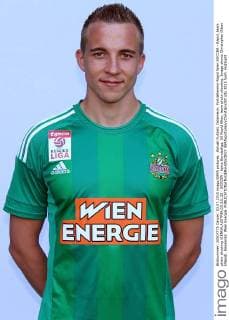 Aktuell Fußball, Österreich, Porträttermin Rapid Wien SOCCER - Rapid, team photo shooting VIENNA,AUSTRIA,03.JUL.15 - SOCCER - tipico Bundesliga, SK Rapid Wien, team photo shooting. Image shows Christopher Dibon (Rapid). Keywords: Wien Energie. GEPAxpictures xChristianxOrt
