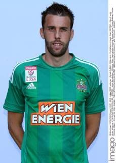 Aktuell Fußball, Österreich, Porträttermin Rapid Wien SOCCER - Rapid, team photo shooting VIENNA,AUSTRIA,03.JUL.15 - SOCCER - tipico Bundesliga, SK Rapid Wien, team photo shooting. Image shows Tomas Esteban Correa Miranda (Rapid). Keywords: Wien Energie. GEPAxpictures xChristianxOrt