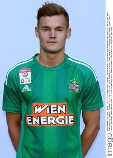 Aktuell Fußball, Österreich, Porträttermin Rapid Wien SOCCER - Rapid, team photo shooting VIENNA,AUSTRIA,03.JUL.15 - SOCCER - tipico Bundesliga, SK Rapid Wien, team photo shooting. Image shows Stefan Stangl (Rapid). Keywords: Wien Energie. GEPAxpictures xChristianxOrt