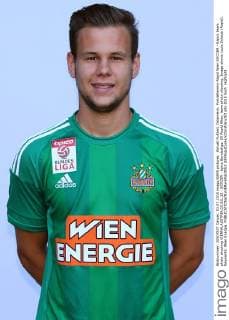 Aktuell Fußball, Österreich, Porträttermin Rapid Wien SOCCER - Rapid, team photo shooting VIENNA,AUSTRIA,03.JUL.15 - SOCCER - tipico Bundesliga, SK Rapid Wien, team photo shooting. Image shows Louis Schaub (Rapid). Keywords: Wien Energie. GEPAxpictures xChristianxOrt