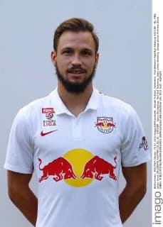 Aktuell Fußball, Österreich, Porträttermin Red Bull Salzburg SOCCER - BL, RBS, photo shoot SALZBURG,AUSTRIA,15.JUL.15 - SOCCER - tipico Bundesliga, Red Bull Salzburg, team photo shooting. Image shows Andreas Ulmer (RBS). GEPAxpictures xFelixxRoittner