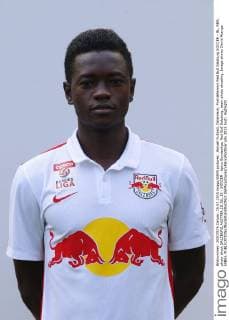 Aktuell Fußball, Österreich, Porträttermin Red Bull Salzburg SOCCER - BL, RBS, photo shoot SALZBURG,AUSTRIA,15.JUL.15 - SOCCER - tipico Bundesliga, Red Bull Salzburg, team photo shooting. Image shows David Atanga (RBS). GEPAxpictures xFelixxRoittner