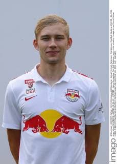Aktuell Fußball, Österreich, Porträttermin Red Bull Salzburg SOCCER - BL, RBS, photo shoot SALZBURG,AUSTRIA,15.JUL.15 - SOCCER - tipico Bundesliga, Red Bull Salzburg, team photo shooting. Image shows Konrad Laimer (RBS). GEPAxpictures xFelixxRoittner