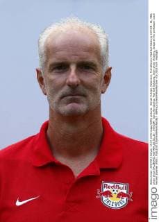 Aktuell Fußball, Österreich, Porträttermin Red Bull Salzburg SOCCER - BL, RBS, photo shoot SALZBURG,AUSTRIA,15.JUL.15 - SOCCER - tipico Bundesliga, Red Bull Salzburg, team photo shooting. Image shows goalkeeper coach Herbert Ilsanker (RBS). GEPAxpictures xFelixxRoittner
