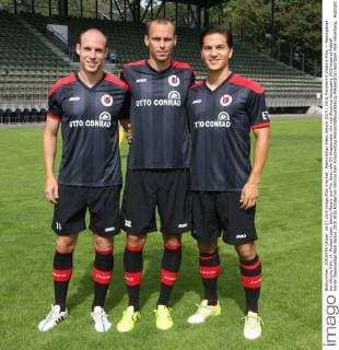Regionalliga West, Saison 2015 2016, Fototermin Viktoria Köln, -- Neuzugänge bei Viktoria Köln, vl; Michael Lejan, Dennis Malura und Tim Jerat, alle EX Wuppertaler