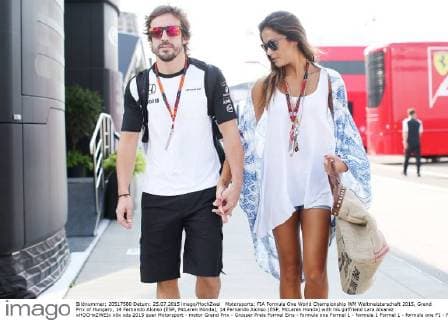 Motorsports: FIA Formula One World Championship WM Weltmeisterschaft 2015, Grand Prix of Hungary, 14 Fernando Alonso (ESP, McLaren Honda), 14 Fernando Alonso (ESP, McLaren Honda) with his girlfriend Lara Alvarez xHOCHxZWEIx