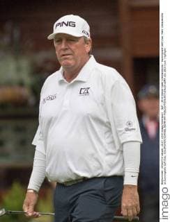 Golf - 2015 Senior Open Championship - Sunningdale Golf Club. Mark Calcavecchia at Sunningdale Golf Club. COLORSPORT DANIEL BEARHAM 