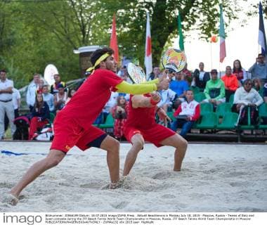 Aktuell Beachtennis in Moskau July 18, 2015 - Moscow, Russia - Teams of Italy and Spain compete during the ITF Beach Tennis World Team Championship in Moscow, Russia. ITF Beach Tennis World Team Championship in Moscow - ZUMAs132