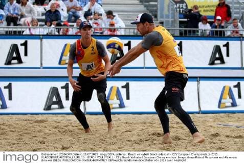 Beach volleyball Beachvolleyball - CEV European Championships 2015 KLAGENFURT,AUSTRIA,29.JUL.15 - BEACH VOLLEYBALL - CEV Beach Volleyball European Championships. Image shows Robert Meeuwsen and Alexander Brouwer (NED). GEPAxpictures xDanielxGoetzhaber