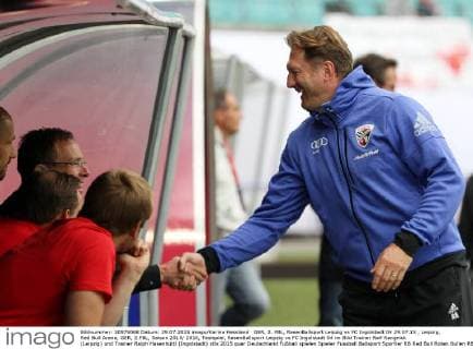 GER, 2. FBL, RasenBallsport Leipzig vs FC Ingolstadt 04 29.07.15 , Leipzig, Red Bull Arena, GER, 2.FBL, Saison 2015 2016, Testspiel, RasenBallsport Leipzig vs FC Ingolstadt 04 im Bild Trainer Ralf Rangnick (Leipzig) und Trainer Ralph Hasenhüttl (Ingolstadt)