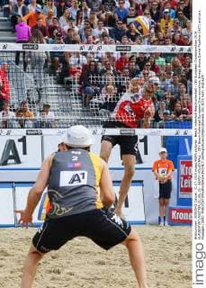 Beach volleyball Beachvolleyball - CEV European Championships 2015 KLAGENFURT,AUSTRIA,31.JUL.15 - BEACH VOLLEYBALL - CEV Beach Volleyball European Championships. Image shows Daniel Muellner (AUT) and Lars Flueggen (GER). GEPAxpictures xMaticxKlansek