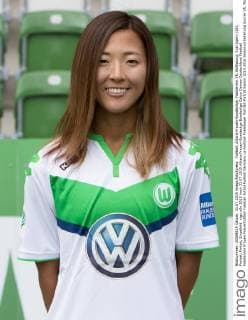 Fußball, Allianz Frauen-Bundesliga, Fototermin VfL Wolfsburg; Yuki Ogimi (19), Porträt, Portait, Einzelbild. xtgx