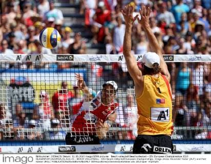 Beach volleyball Beachvolleyball - CEV European Championships 2015 KLAGENFURT,AUSTRIA,01.AUG.15 - BEACH VOLLEYBALL - CEV Beach Volleyball European Championships. Image shows Alexander Huber (AUT) and Piotr Kantor (POL). GEPAxpictures xDanielxGoetzhaber