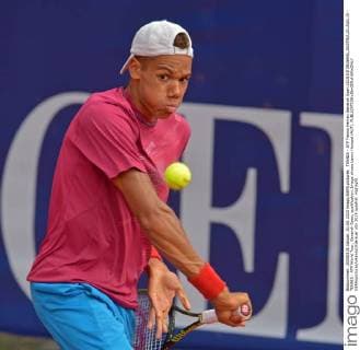 TENNIS - ATP Tennis Herren Generali Open 2015 KITZBUEHEL,AUSTRIA,01.AUG.15 - TENNIS - ATP World Tour, Generali Open, qualification. Image shows Lenny Hampel (AUT). GEPAxpictures xHansxOsterauer