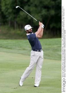 Aug. 1, 2015 - Gainesville, Virginia, United States - Adam Hadwin hits a fairway shot on the 15th hole during the third round of the Quicken Loans National at Robert Trent Jones GC. PGA Golf Herren 2015 - Quicken Loans National - Round 3 - ZUMAw109