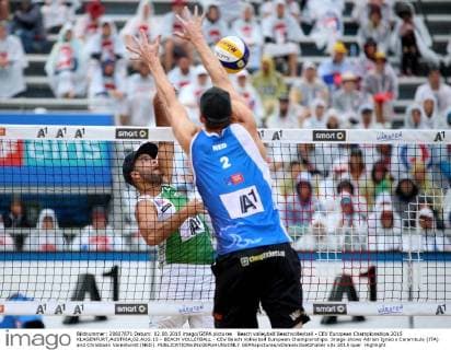 Beach volleyball Beachvolleyball - CEV European Championships 2015 KLAGENFURT,AUSTRIA,02.AUG.15 - BEACH VOLLEYBALL - CEV Beach Volleyball European Championships. Image shows Adrian Ignacio Carambula (ITA) and Christiaan Varenhorst (NED). GEPAxpictures xDanielxGoetzhaber
