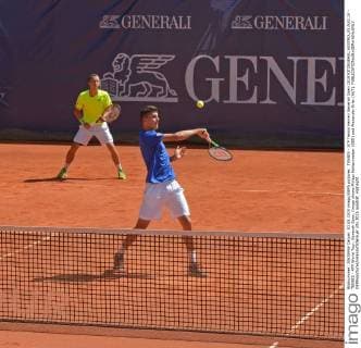 TENNIS - ATP Tennis Herren Generali Open 2015 KITZBUEHEL,AUSTRIA,03.AUG.15 - TENNIS - ATP World Tour, Generali Open. Image shows Philipp Kohlschreiber (GER) and Alexander Erler (AUT). GEPAxpictures xHansxOsterauer