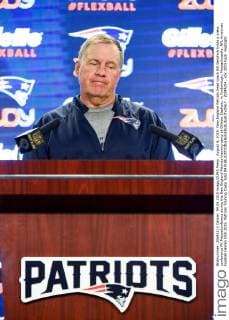 August 4, 2015: New England Patriots head coach Bill Belichick holds a press conference PK Pressekonferenz during the New England Patriots training camp at Gillette Stadium, in Foxborough, Massachusetts. NFL American Football Herren USA 2015: Patriots Training Camp AUG 04 - ZUMAc04_