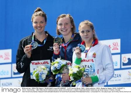 (L-R) Lauren Boyle (NZL), Katie Ledecky (USA), Boglarka Kapas (HUN), AUGUST 4, 2015 - Swimming : 16th FINA World Championships Kazan 2015 Women s 1500m Freestyle Medal Ceremony at Kazan Arena in Kazan, Russia. NoxThirdxPartyxSales  (umqa026707)