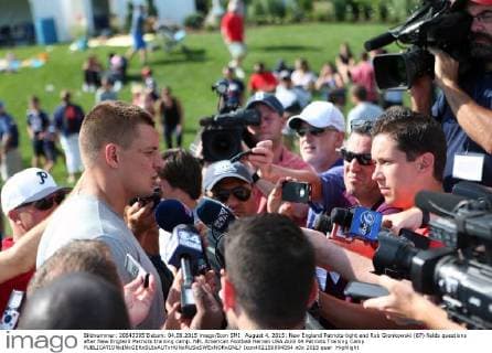 August 4, 2015: New England Patriots tight end Rob Gronkowski (87) fields questions after New England Patriots training camp. NFL American Football Herren USA AUG 04 Patriots Training Camp Icon482150804054 EDITORIAL USE ONLY