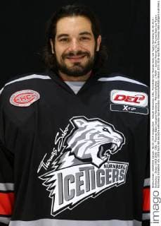Aktuell Eishockey, DEL, Porträttermin Thomas Sabo Ice Tigers Nürnberg 06.08.2015 - Eishockey - Saison 2015 2016 - DEL - Thomas Sabo Icetigers Nürnberg - Mannschaftsfoto - MaWi - Jochen Reimer (32, Thomas Sabo Ice Tigers Nürnberg) Einzelbild