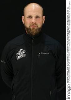Aktuell Eishockey, DEL, Porträttermin Thomas Sabo Ice Tigers Nürnberg 06.08.2015 - Eishockey - Saison 2015 2016 - DEL - Thomas Sabo Icetigers Nürnberg - Mannschaftsfoto - MaWi - Eckart Acker (Athletik-Trainer Thomas Sabo Ice Tigers Nürnberg) Einzelbild