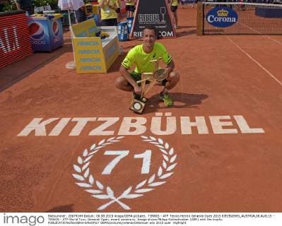 TENNIS - ATP Tennis Herren Generali Open 2015 KITZBUEHEL,AUSTRIA,08.AUG.15 - TENNIS - ATP World Tour, Generali Open, award ceremony. Image shows Philipp Kohlschreiber (GER) with the trophy. GEPAxpictures xHansxOsterauer