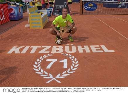 TENNIS - ATP Tennis Herren Generali Open 2015 KITZBUEHEL,AUSTRIA,08.AUG.15 - TENNIS - ATP World Tour, Generali Open, award ceremony. Image shows Philipp Kohlschreiber (GER) with the trophy. GEPAxpictures xHansxOsterauer