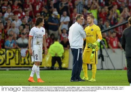Laurent Blanc (psg) - Kevin Trapp (psg) FOOTBALL : OSC Lille vs Paris SG - Ligue 1 - 07 08 2015 AnthonyBIBARD FEP Panoramic 
