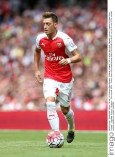 Arsenal s Mesut Ozil in action Barclays Premier League - Arsenal vs West Ham United - Emirates Stadium -England - 9th August 2015 - Picture David Klein Sportimage EDITORIAL USE ONLY. No use with unauthorised audio, video, data, fixture lists, club league logos or live services. Online in-match use limited to 120 images, no video emulation. No use in betting, games or single club league player publications.