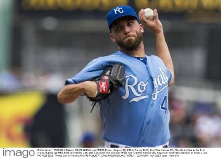 August 09, 2015: Danny Duffy 41 of the Kansas City Royals pitches in the first inning during the MLB Baseball Herren USA game between the Chicago White Sox and the Kansas City Royals at Kauffman Stadium in Kansas City MO MLB 2015: White Sox vs Royals AUG 09 - ZUMAc04_