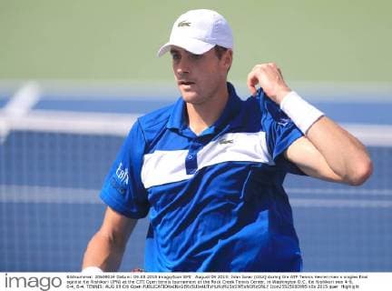 August 09 2015: John Isner (USA) during the ATP Tennis Herren men s singles final against Kei Nishikori (JPN) at the CITI Open tennis tournament at the Rock Creek Tennis Center, in Washington D.C. Kei Nishikori won 4-6, 6-4, 6-4. TENNIS: AUG 09 Citi Open Icon25515080995 EDITORIAL USE ONLY