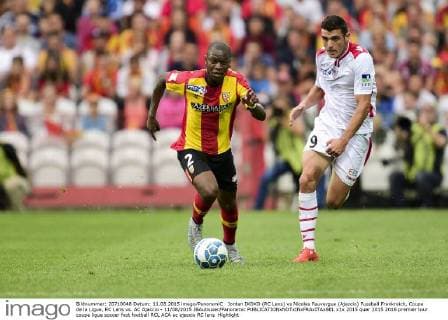 Jordan IKOKO (RC Lens) vs Nicolas Fauvergue (Ajaccio) Fussball Frankreich, Coupe de la Ligue, RC Lens vs. AC Ajaccio - 11 08 2015 JBAutissier Panoramic 