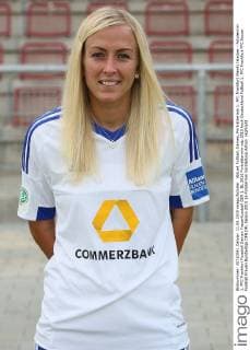 Aktuell Fußball, Damen, Porträttermin 1. FFC Frankfurt Mandy Islacker - Fototermin 1. FFC Frankfurt