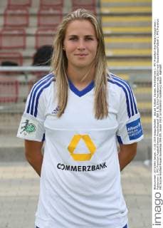 Aktuell Fußball, Damen, Porträttermin 1. FFC Frankfurt Ana-Maria Crnogorcevic - Fototermin 1. FFC Frankfurt