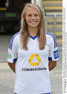 Aktuell Fußball, Damen, Porträttermin 1. FFC Frankfurt Theresa Panfil - Fototermin 1. FFC Frankfurt