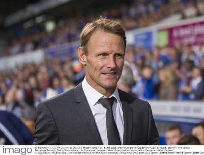 11.08.2015. Ipswich, England. Capital One Cup 1st Round. Ipswich Town versus Stevenage Borough. Teddy Sherringham, the Stevenage manager makes his way to the dugout before the game. xNigelxCookex  ActionPlus11648564