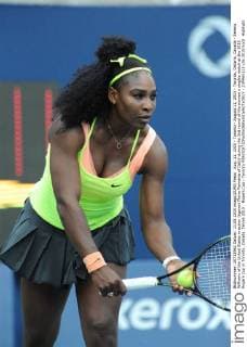 Aug. 11, 2015 - Toronto - August 11, 2015 - Toronto, Ontario, Canada - Serena Williams of the United States in action (against Flavia Pennetta of Italy) during the 2nd round of the women s singles match at the 2015 Rogers Cup in Toronto, Canada. Tennis 2015 : Rogers Cup - Toronto - ZUMAm115