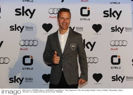 Peter Gagelmann Sky Bundesliga Auftakt im Heart Fußball Bundesliga Spiel München 14. August 2015