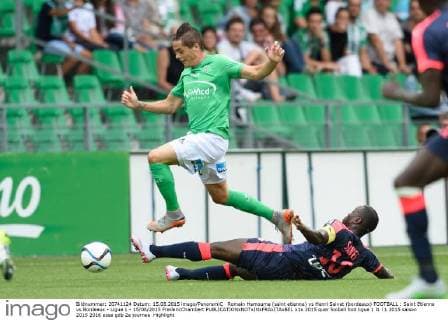 Romain Hamouma (saint etienne) vs Henri Saivet (bordeaux) FOOTBALL : Saint Etienne vs Bordeaux - Ligue 1 - 15 08 2015 FredericChambert 