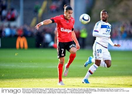 Aktuell Fußball, Frankreich, EA Guingamp - Olympique Lyon Dorian Leveque (gui) - Alexandre Lacazette (ol) FOOTBALL : Guingamp vs Lyon - Ligue 1 - 15 08 2015 AnthonyBIBARD FEP 