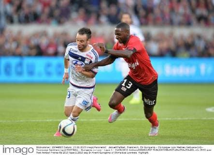 Aktuell Fußball, Frankreich, EA Guingamp - Olympique Lyon Mathieu Valbuena (ol) - Younousse Sankhare (gui) FOOTBALL : Guingamp vs Lyon - Ligue 1 - 15 08 2015 AnthonyBIBARD FEP 