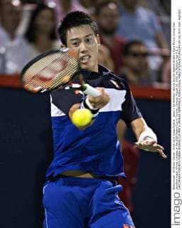 Japan s Kei Nishikori returns the ball against Britain s Andy Murray during their semifinal match of men s singles at the 2015 Rogers Cup in Toronto, Canada, August 15, 2015. Kei Nishikori lost 0-2. ) (SP)CANADA-TORONTO-TENNIS-ROGERS CUP-MEN S SINGLES SEMIFINALS AndrewxSoong 