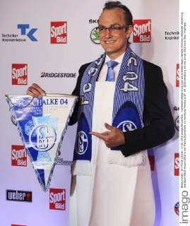 Comedian Matze Knop kam als Schalke-Boss Clemens Tönnies verkleidet Verleihung des Sport BILD-Award 2015 in der Fischauktionshalle im Hamburg Hamburg 17. 08. 2015 Hamburg