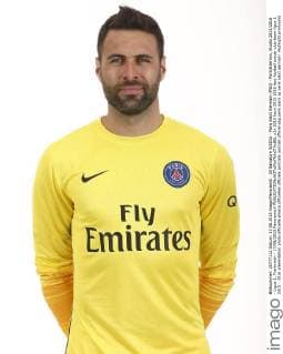 30 Salvatore SIRIGU - Paris Saint Germain (PSG) - Porträttermin, Studio 2015 2016 - Ligue 1, Frankreich - 17 08 2015 PanoramicX 